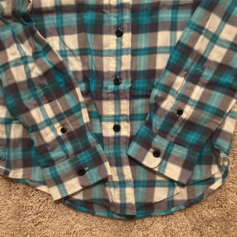 Men’s AE Button Down - Picture 4 of 7